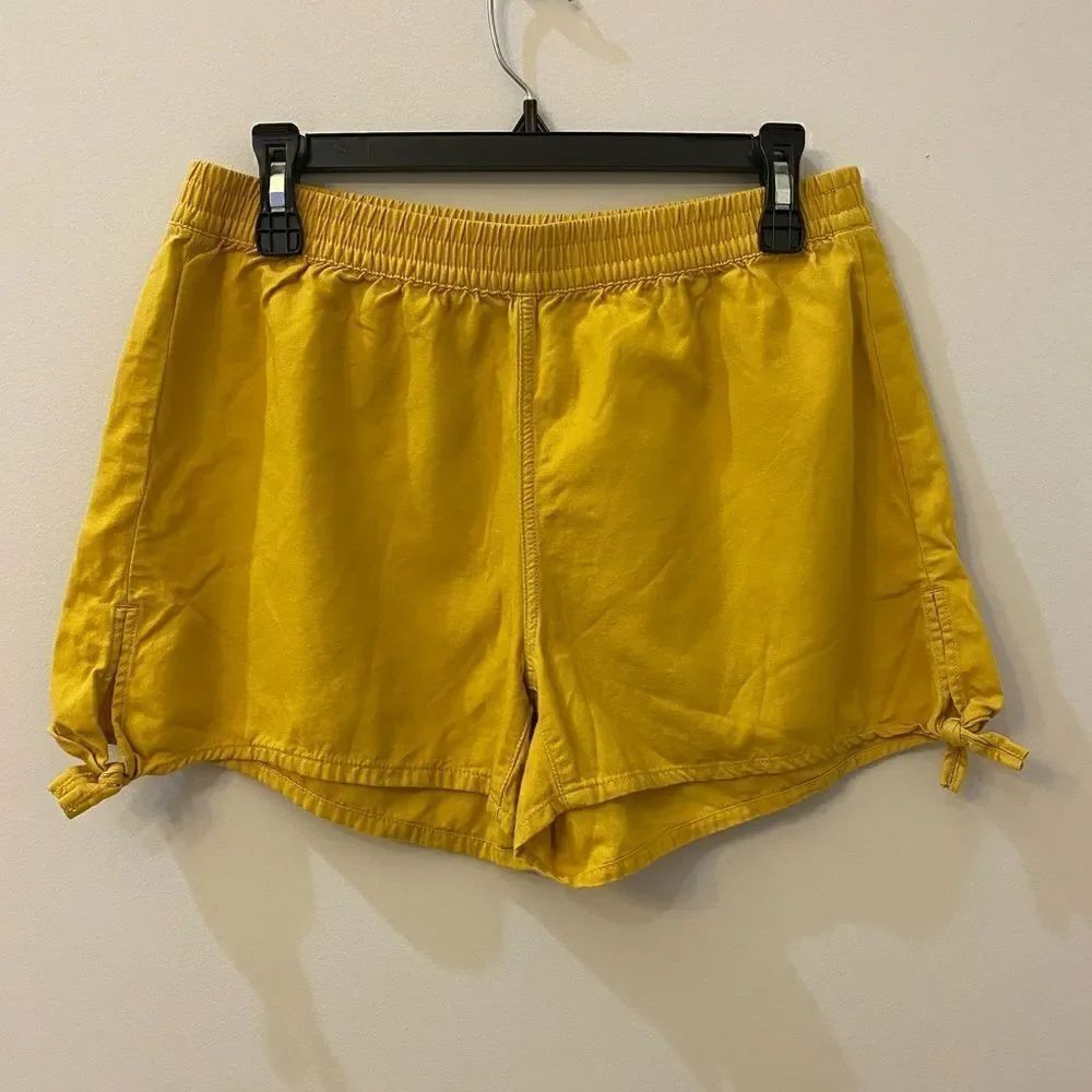 MadeWell Gold Cotton Shorts Women Size M
